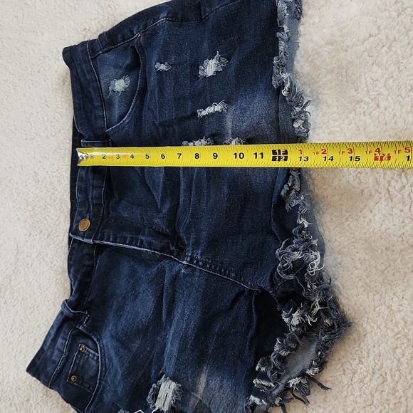 Distressed 3x jean denim shorts, cutoff look dark denim. Perfect for summer days - Picture 2 of 6